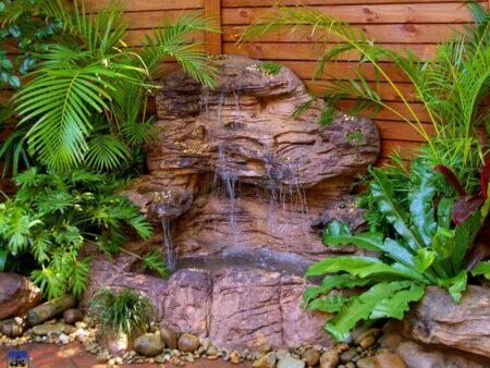 LARGE CORNER WATERFALL-001